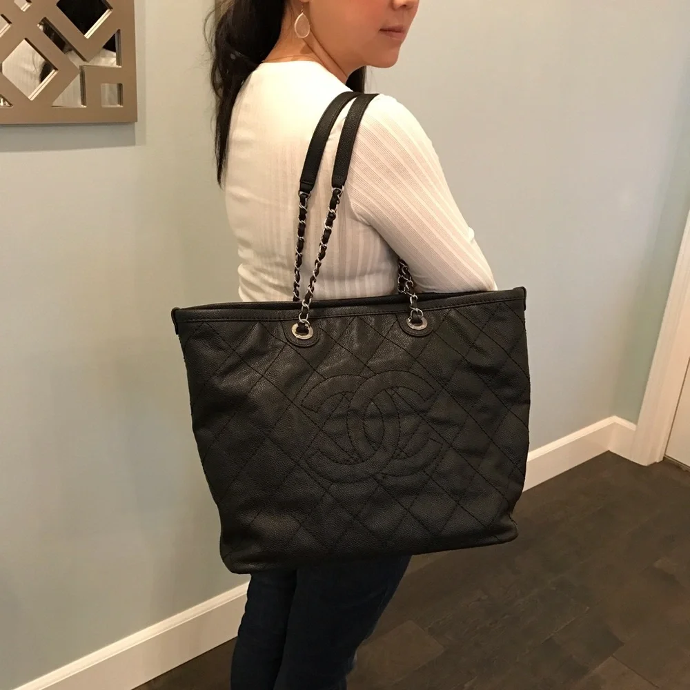 Pristine Chanel black caviar tote silver HDW